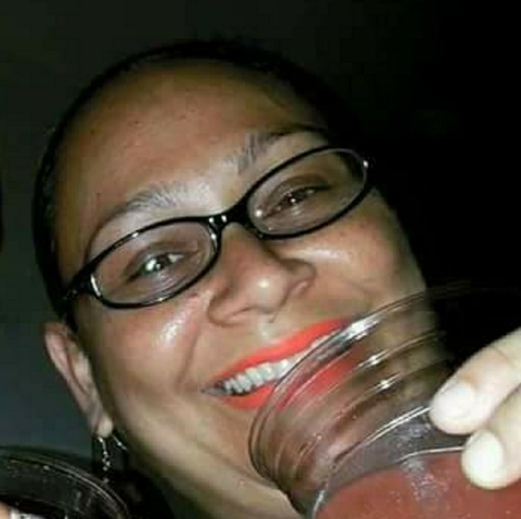 Meet your Posher, Glendalee - Picture 1 of 1